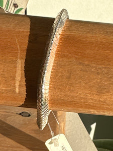 TRIANGLE METAL TONE STRETCH BRACELET