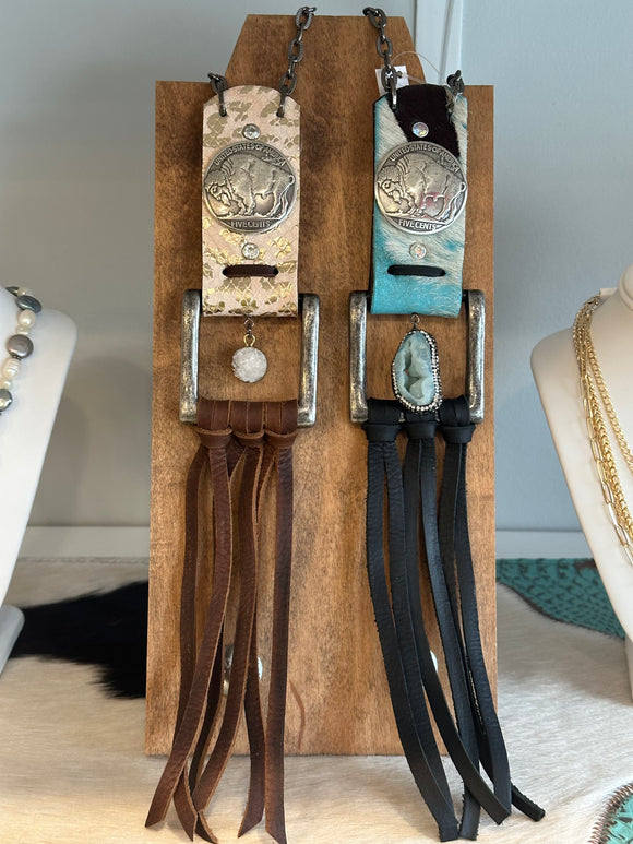 BUCKLE FRINGE NECKLACE