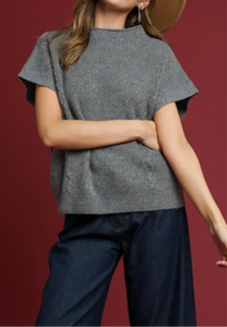 Grey short sleeve sweater
