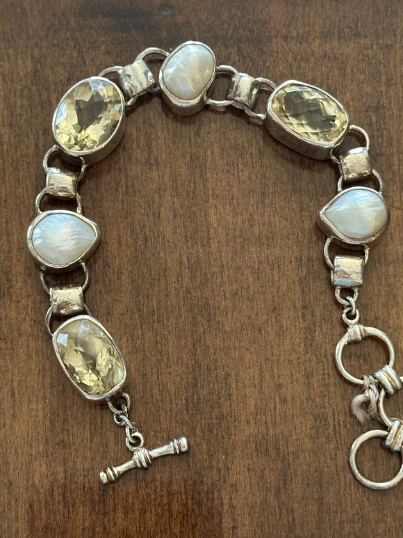 Golden Labradorite & Pearl Bracelet