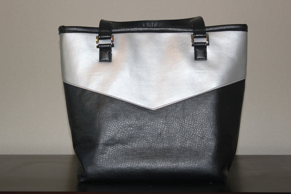 SILVER AND BLACK DEEP V PURSE