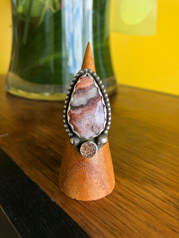 BANDED AGATE WITH PEACH DRUZY & BEAD TRIM