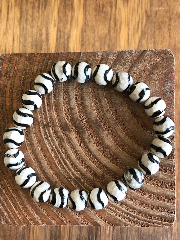 Gents wavy agate stretch bracelet